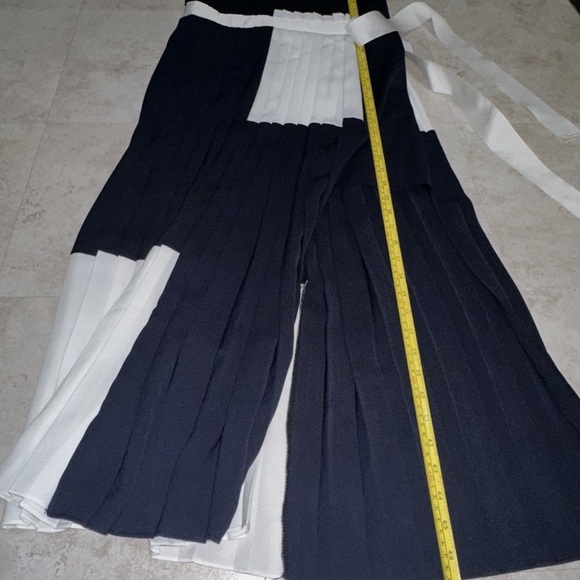 Chic One Shoulder Black and White Dress - Picture 7 of 16